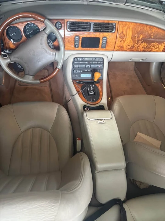 2000 Jaguar X100 XK8 - Image 19 of 19