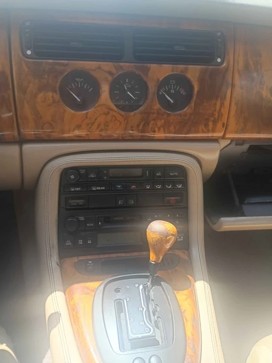 2000 Jaguar X100 XK8 - Image 7 of 18