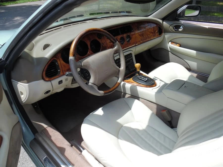 2000 Jaguar X100 XK8 - Image 3 of 12