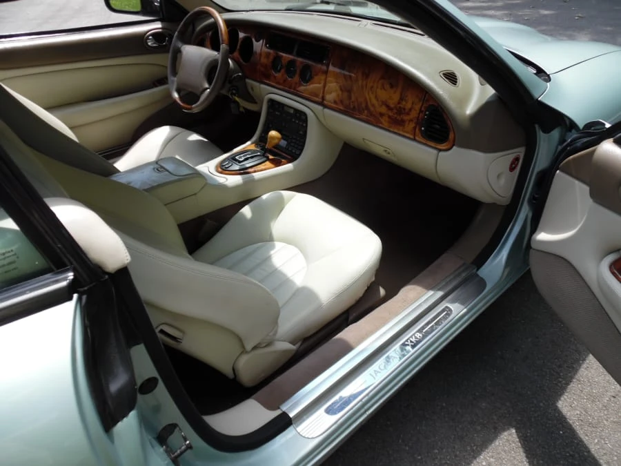 2000 Jaguar X100 XK8 - Image 4 of 12