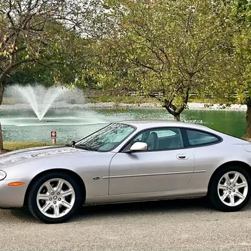 2000 Jaguar XK8 Coupe