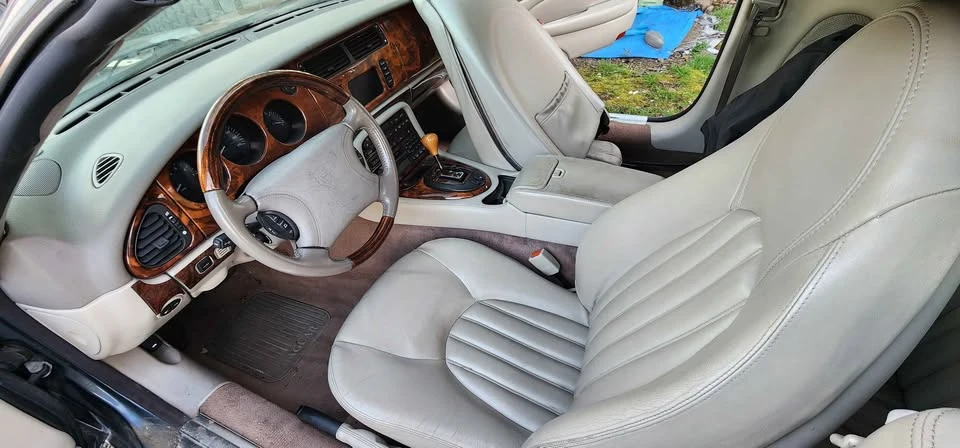 2000 Jaguar X100 XK8 - Image 6 of 9