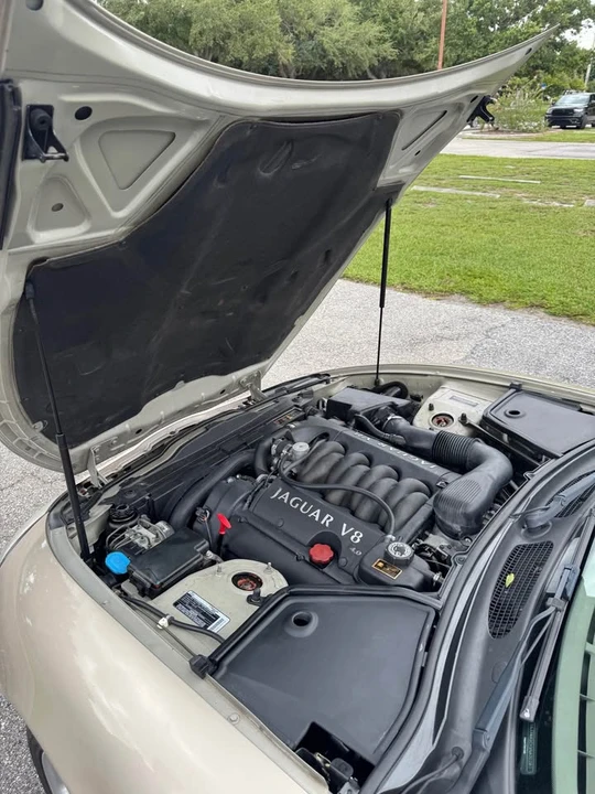2000 Jaguar X100 XK8 - Image 10 of 13