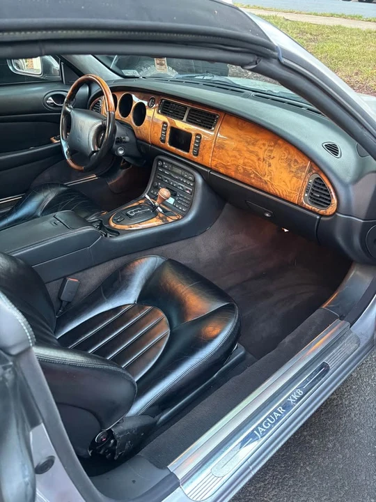 2000 Jaguar X100 XK8 - Image 4 of 6