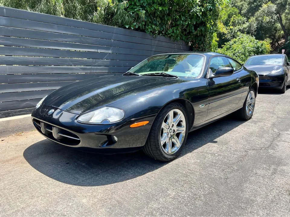 2000 Jaguar X100 XK8 - Image 2 of 9