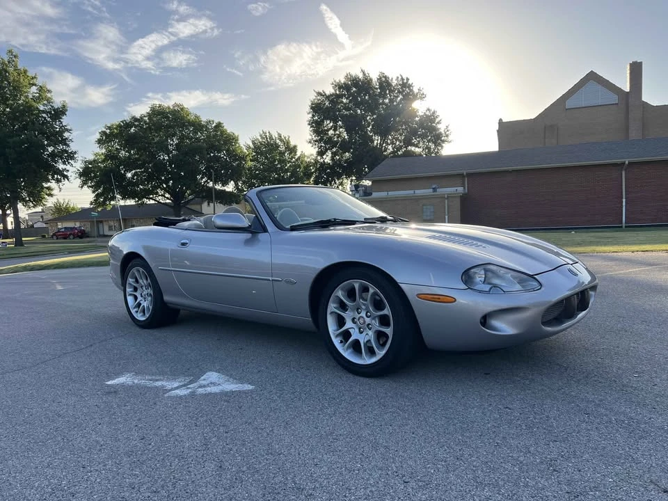 2000 Jaguar X100 XKR - Image 2 of 11