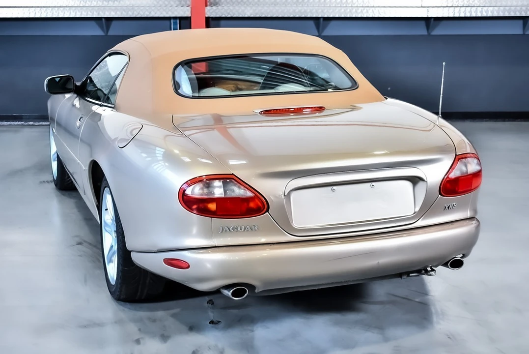 2000 Jaguar X100 XK8 - Image 24 of 30