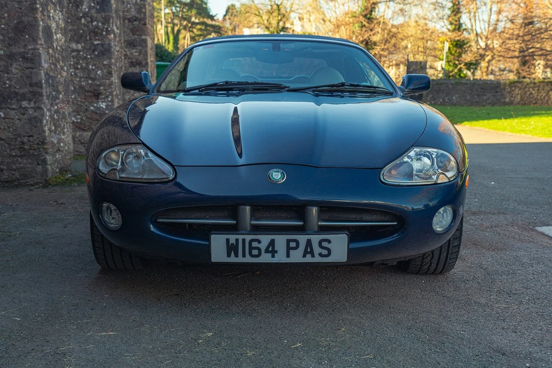 2000 Jaguar X100 XK8 - Image 10 of 30