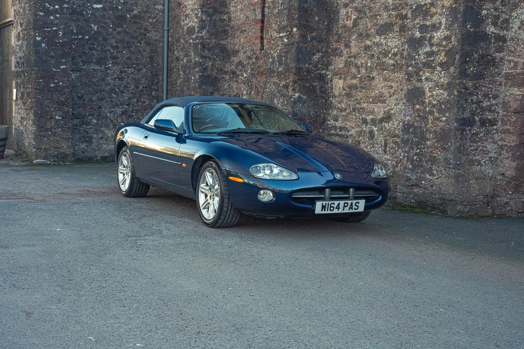 2000 Jaguar X100 XK8 - Image 14 of 30