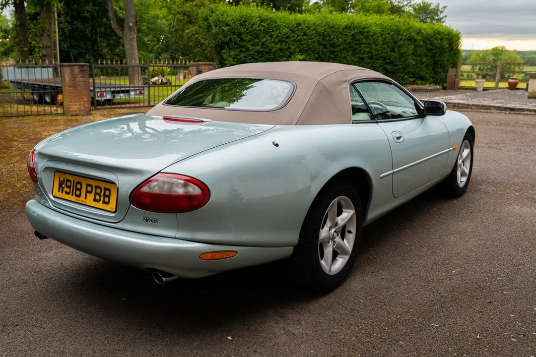 2000 Jaguar X100 XK8 - Image 14 of 30
