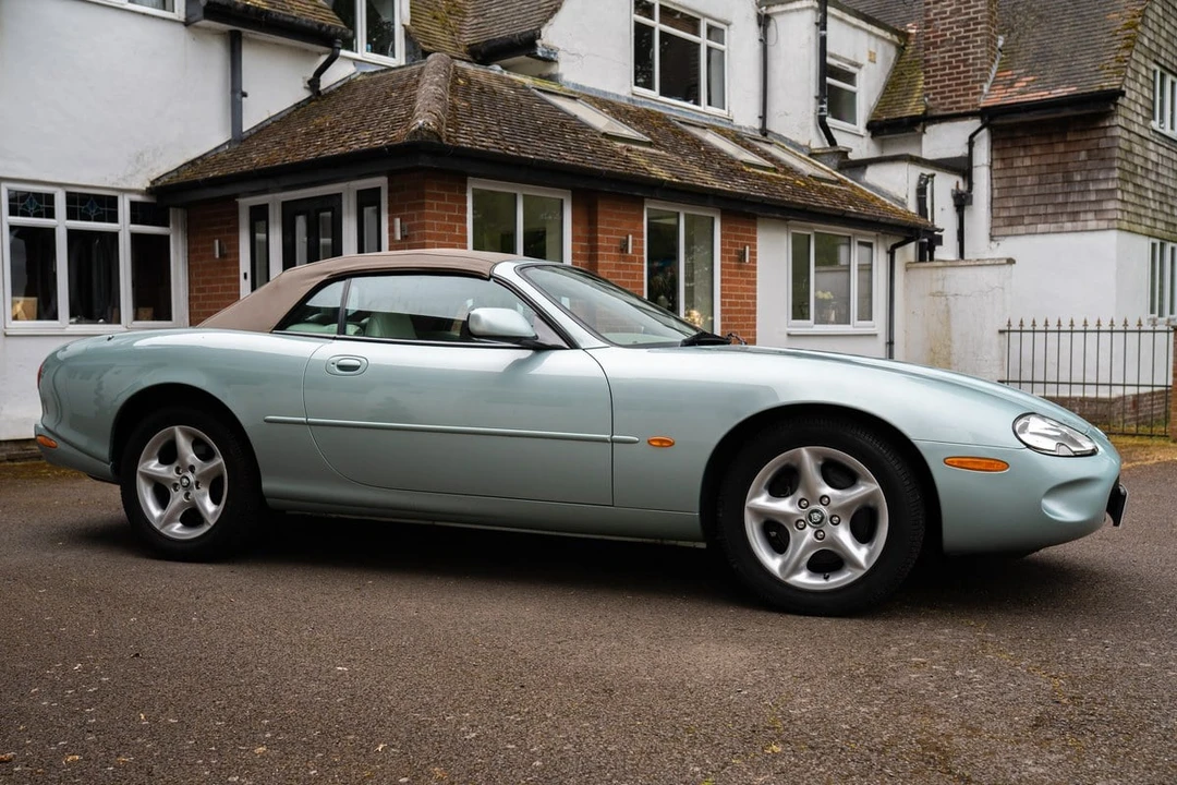 2000 Jaguar X100 XK8 - Image 10 of 30