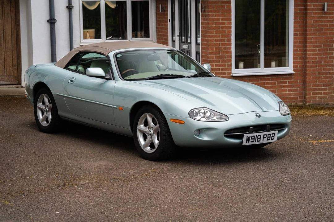 2000 Jaguar X100 XK8 - Image 7 of 30