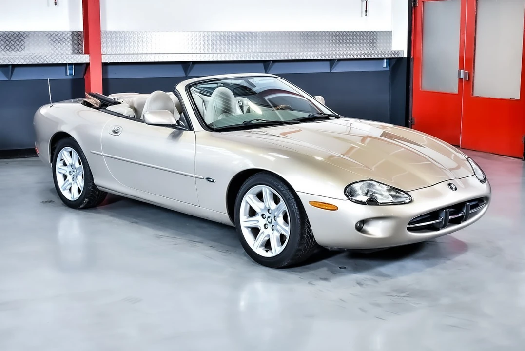 2000 Jaguar X100 XK8 - Image 5 of 30