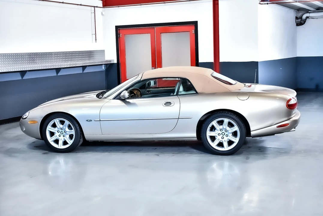2000 Jaguar X100 XK8 - Image 26 of 30