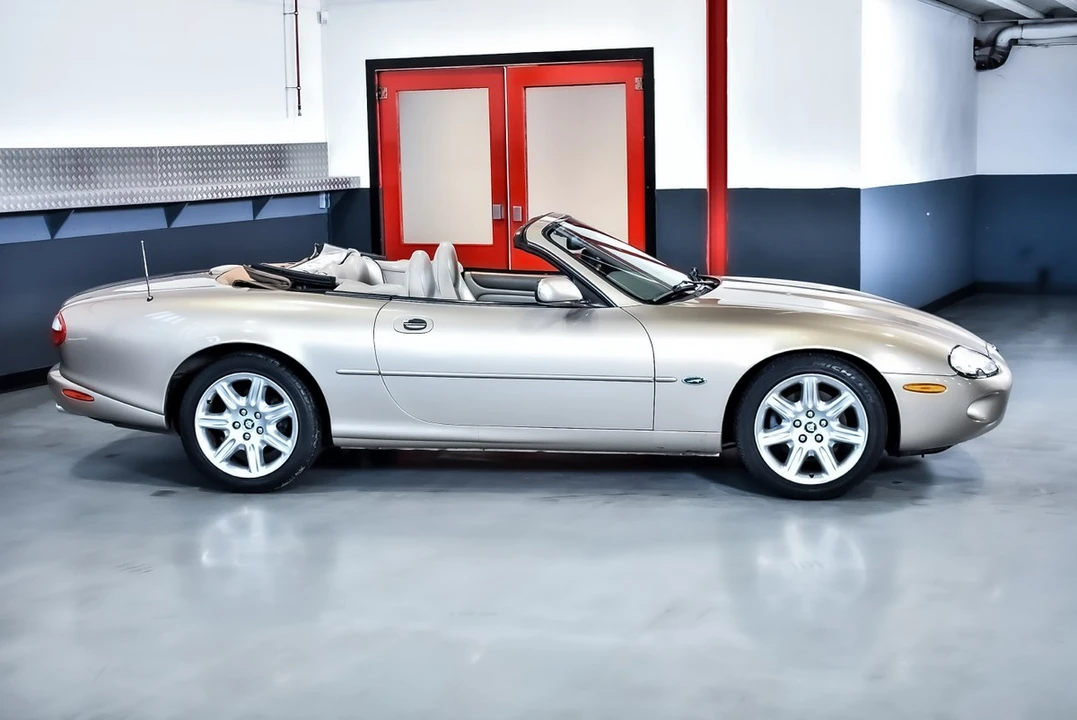 2000 Jaguar X100 XK8 - Image 8 of 30