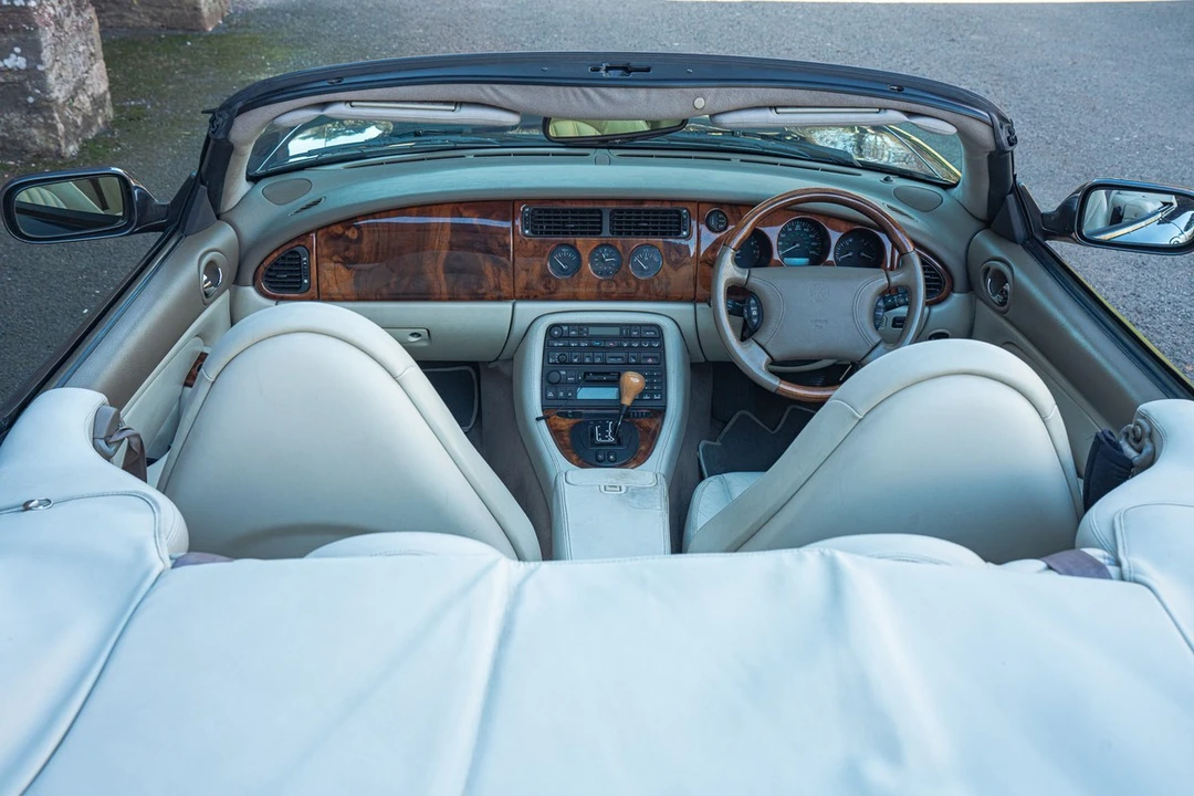 2000 Jaguar X100 XK8 - Image 21 of 30