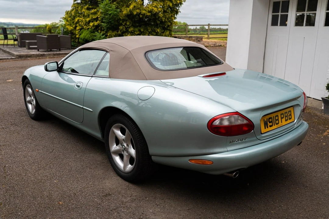 2000 Jaguar X100 XK8 - Image 15 of 30