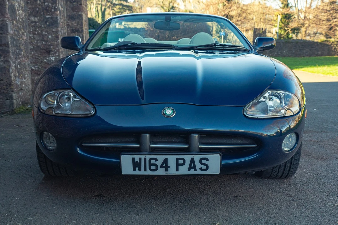 2000 Jaguar X100 XK8 - Image 8 of 30
