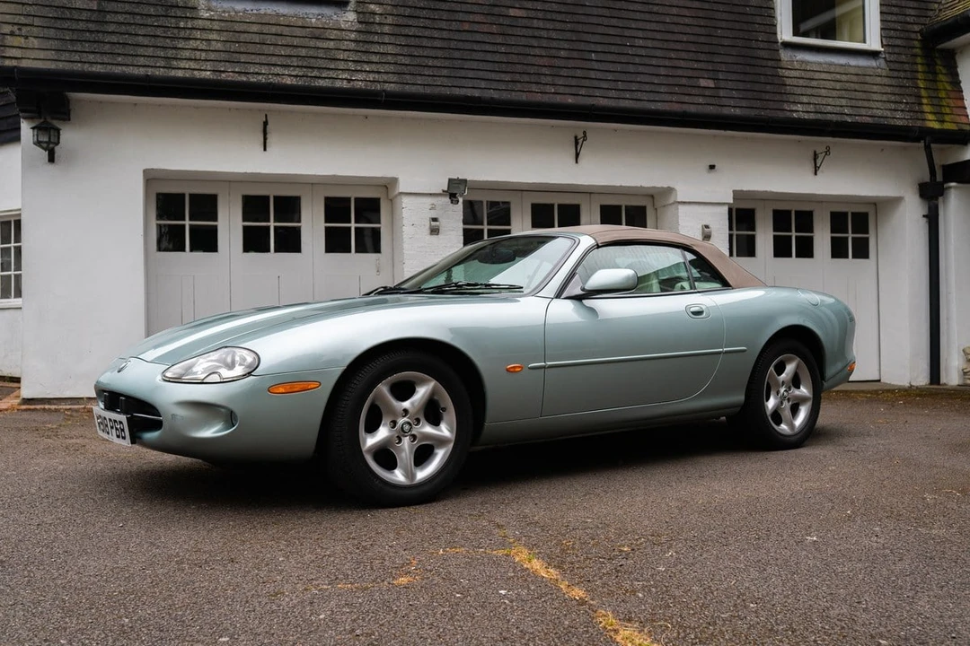 2000 Jaguar X100 XK8 - Image 9 of 30