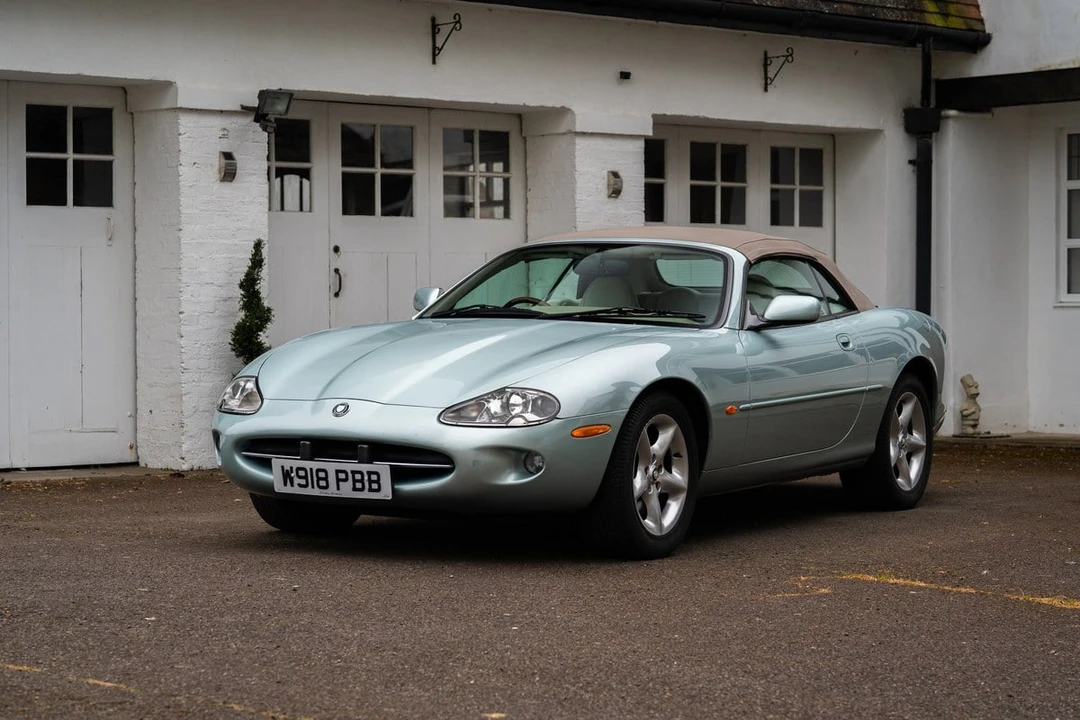 2000 Jaguar X100 XK8 - Image 6 of 30