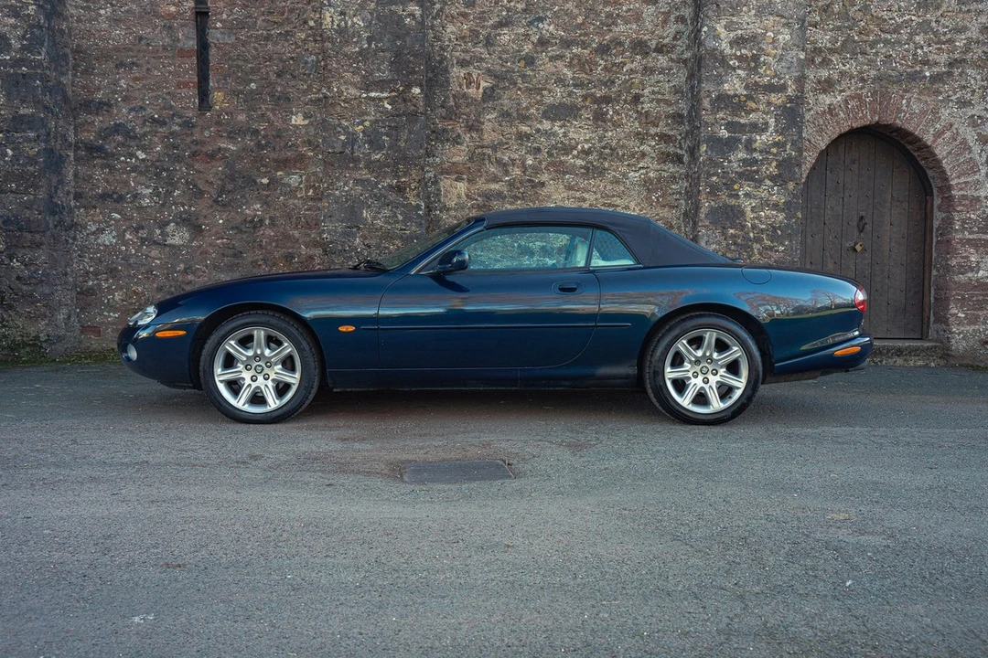 2000 Jaguar X100 XK8 - Image 11 of 30