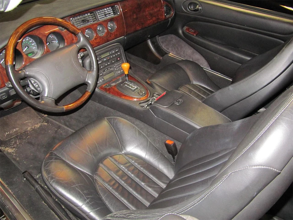 2000 Jaguar X100 XK8 - Image 13 of 21