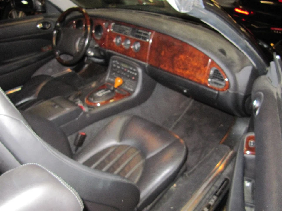 2000 Jaguar X100 XK8 - Image 14 of 21