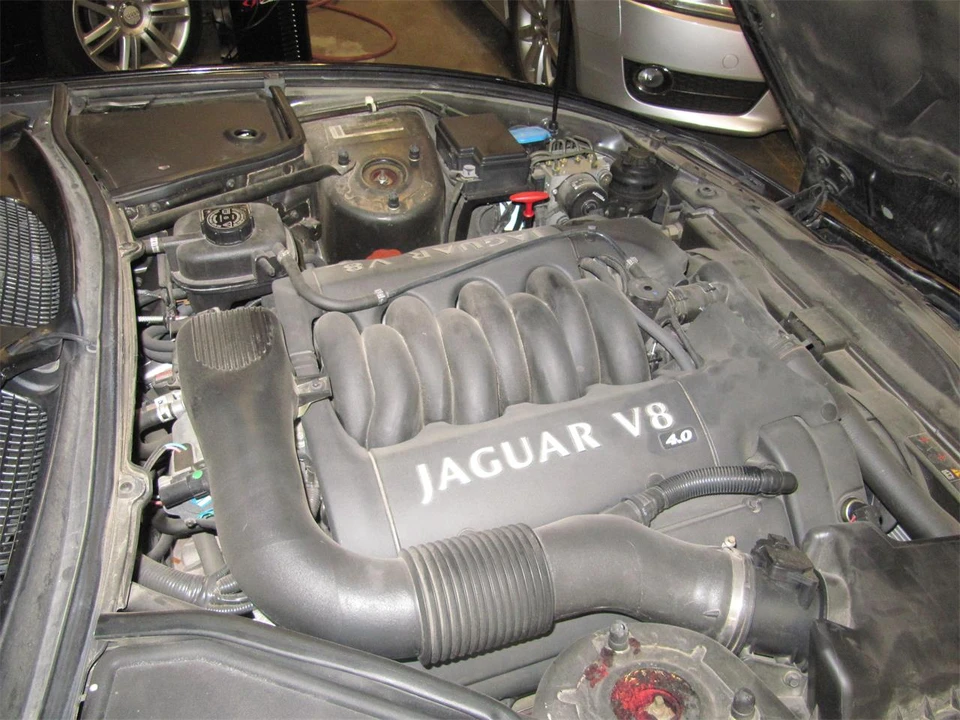2000 Jaguar X100 XK8 - Image 15 of 21