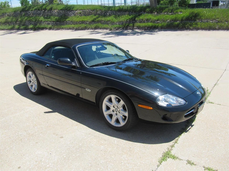 2000 Jaguar X100 XK8 - Image 19 of 21