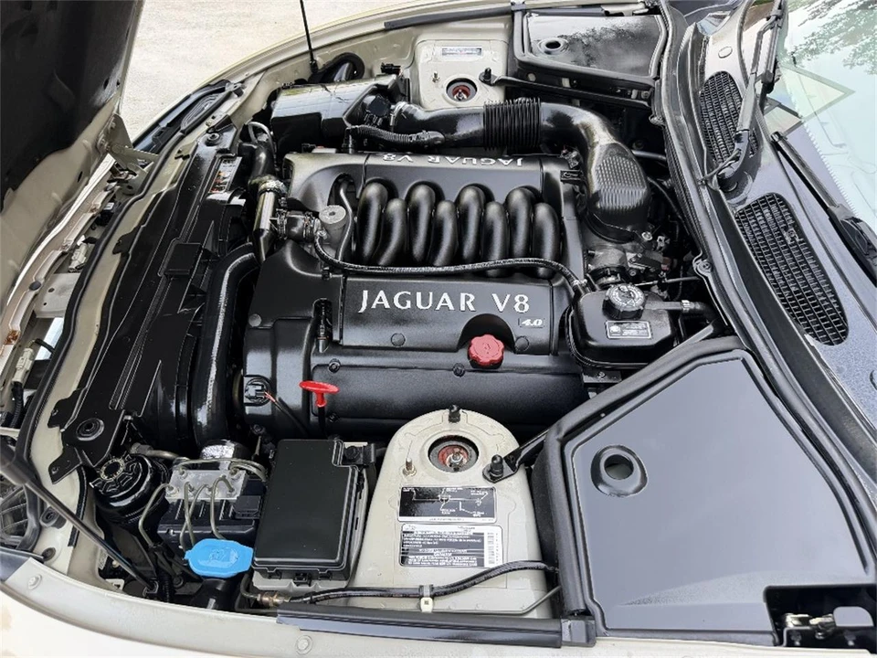 2000 Jaguar X100 XK8 - Image 26 of 31