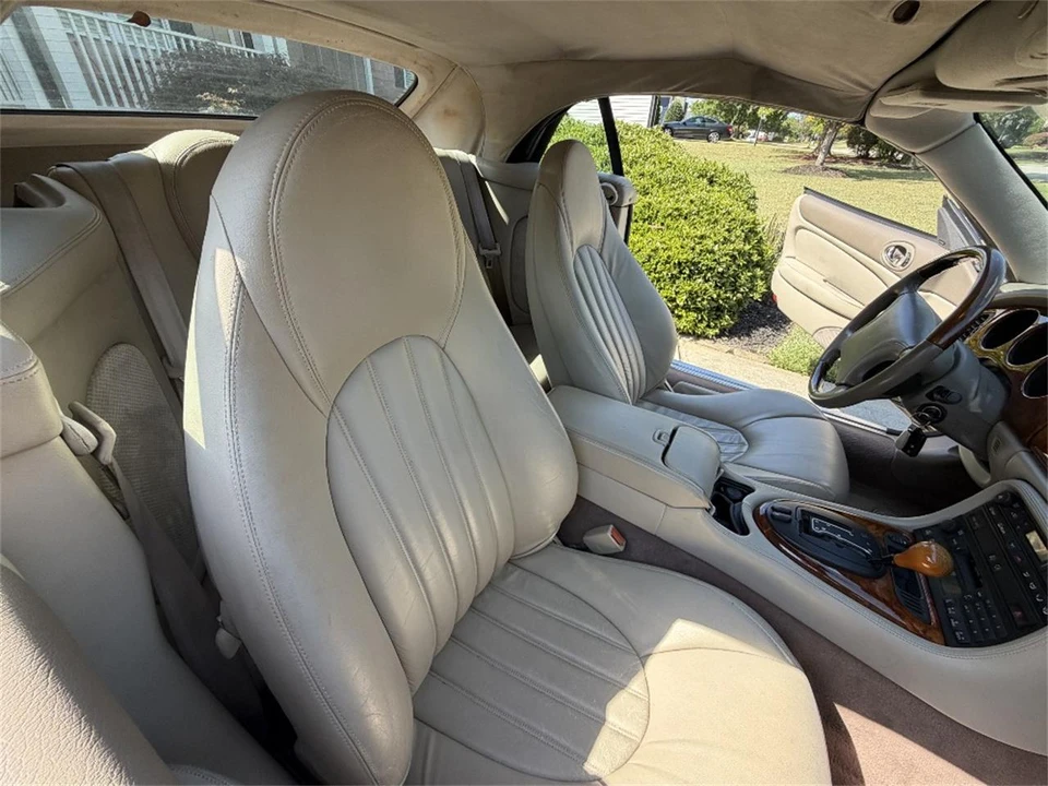 2000 Jaguar X100 XK8 - Image 22 of 31