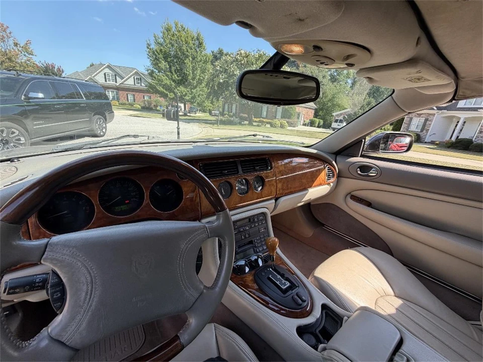 2000 Jaguar X100 XK8 - Image 12 of 31