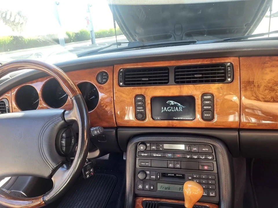 2000 Jaguar X100 XK8 - Image 8 of 10