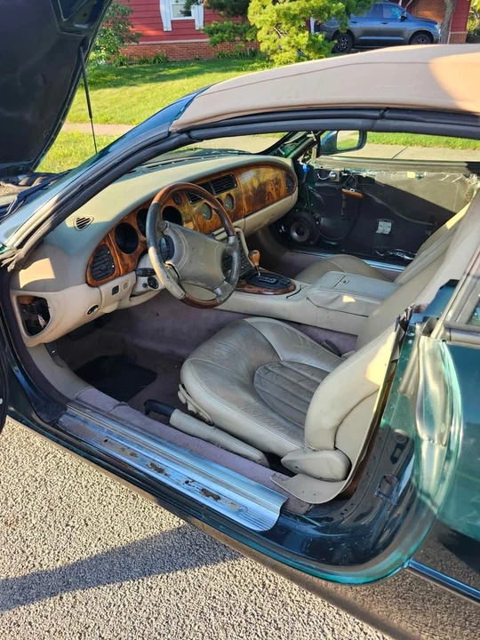 2000 Jaguar X100 XK8 - Image 3 of 8