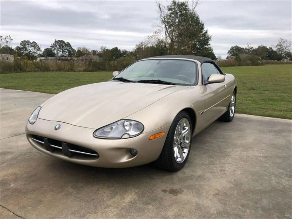 2000 Jaguar X100 XK8 - Image 3 of 11