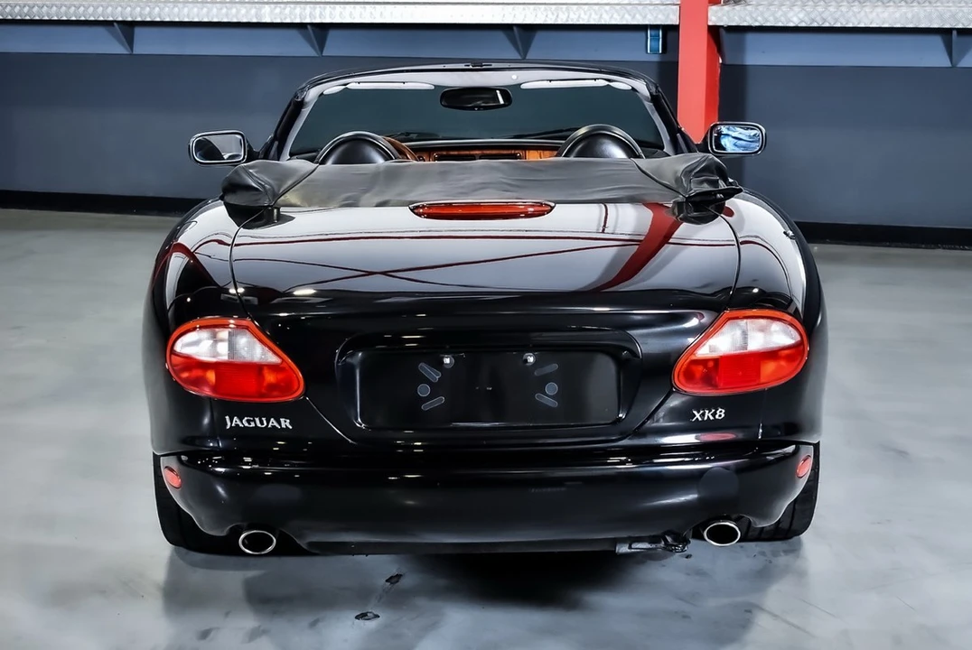 2000 Jaguar X100 XK8 - Image 18 of 30