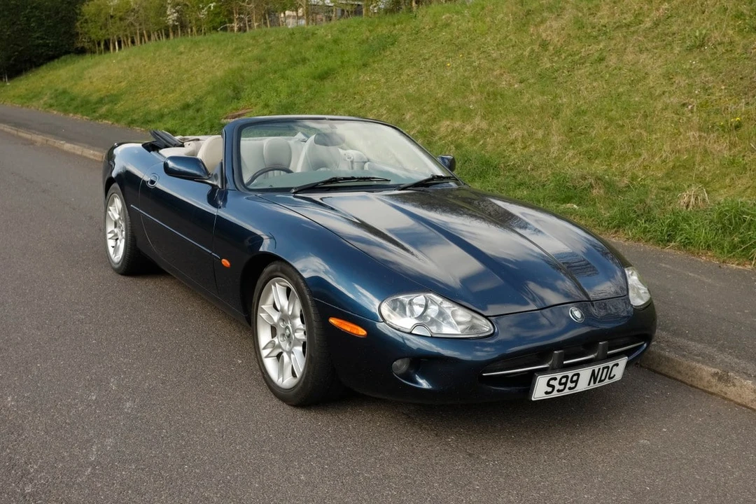 2000 Jaguar X100 XK8 - Image 5 of 30