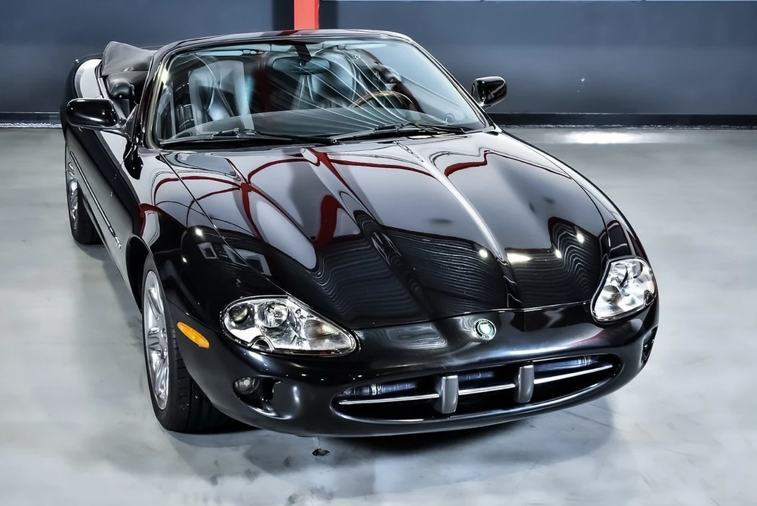2000 Jaguar X100 XK8 - Image 6 of 30