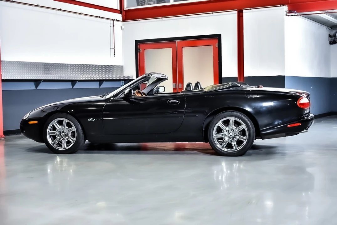 2000 Jaguar X100 XK8 - Image 26 of 30