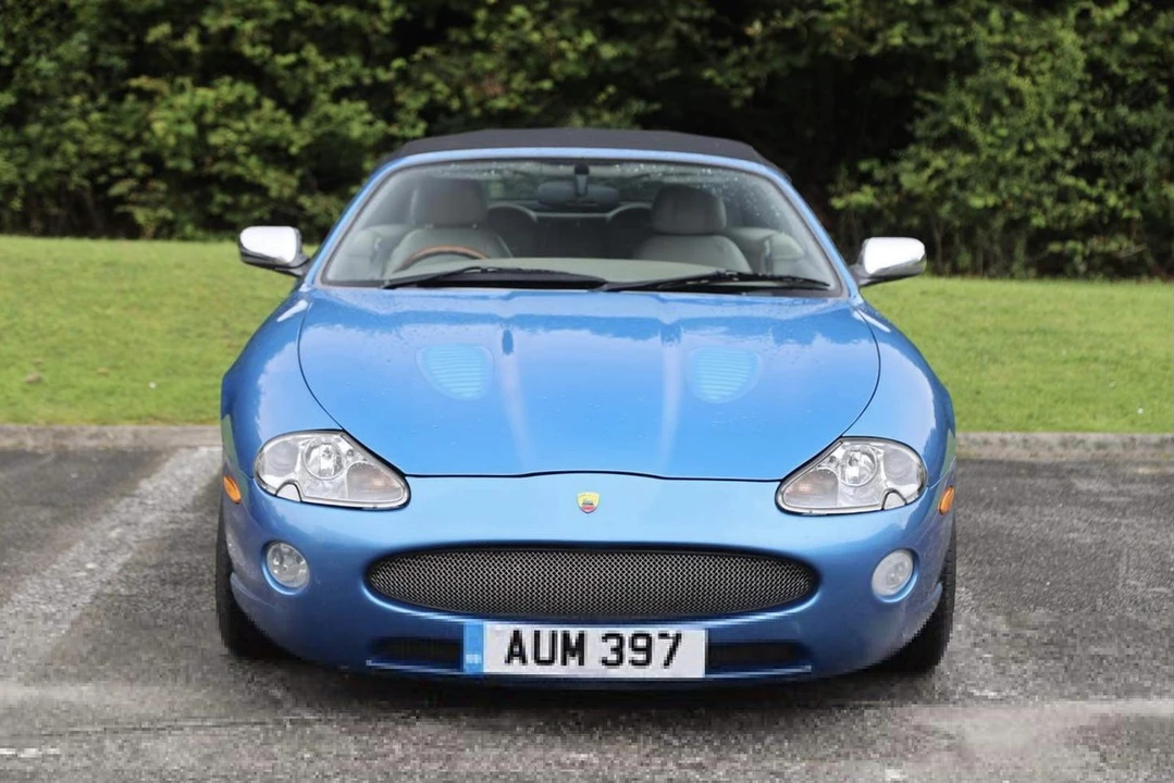 2000 Jaguar X100 XK8 - Image 11 of 30