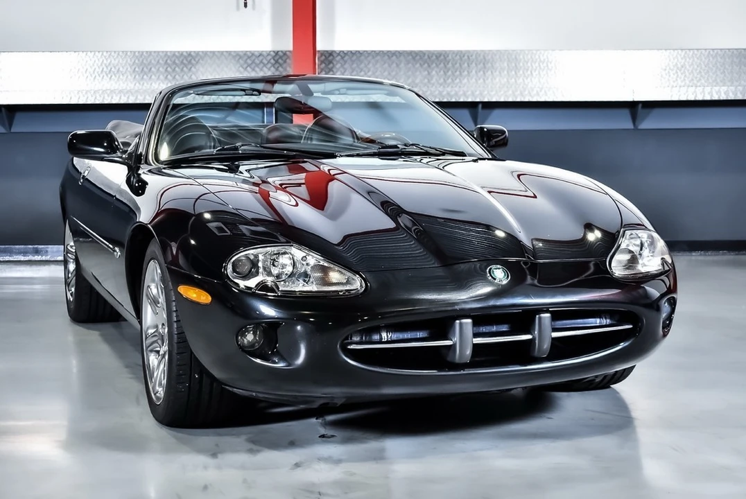 2000 Jaguar X100 XK8 - Image 9 of 30