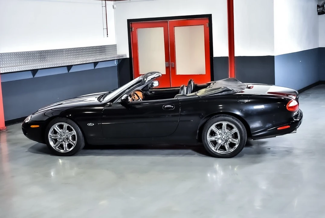 2000 Jaguar X100 XK8 - Image 25 of 30
