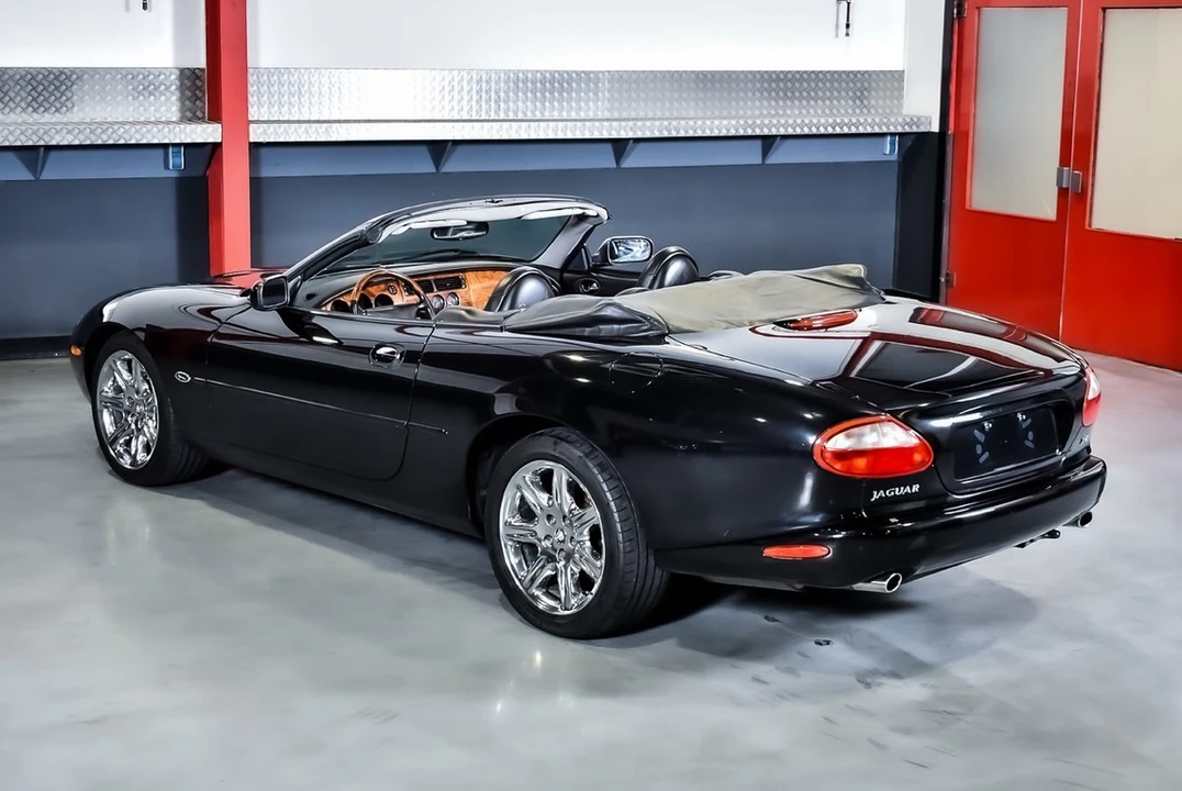 2000 Jaguar X100 XK8 - Image 22 of 30