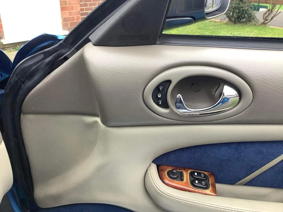 2000 Jaguar X100 XK8 - Image 25 of 30