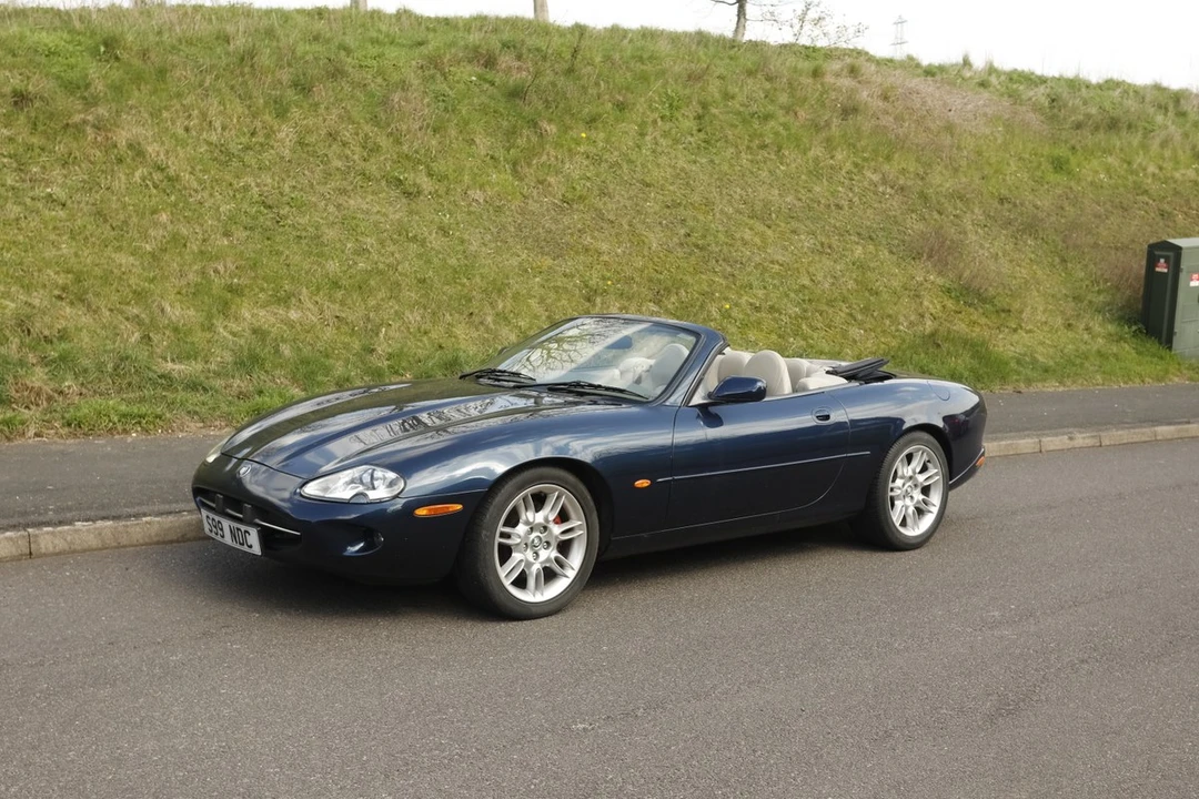2000 Jaguar X100 XK8 - Image 9 of 30