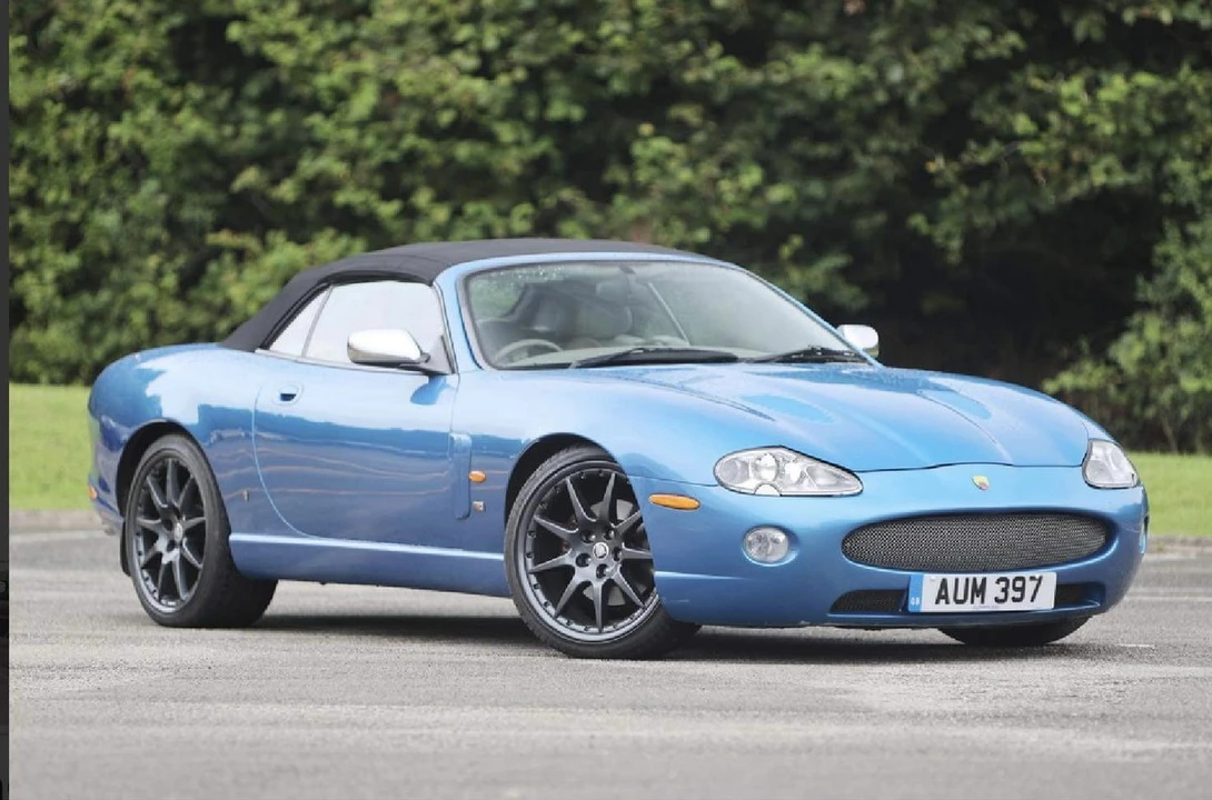 2000 Jaguar X100 XK8 - Image 2 of 30