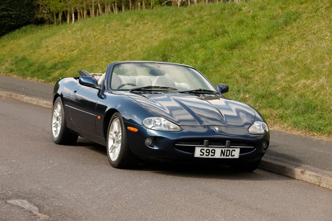 2000 Jaguar X100 XK8 - Image 3 of 30