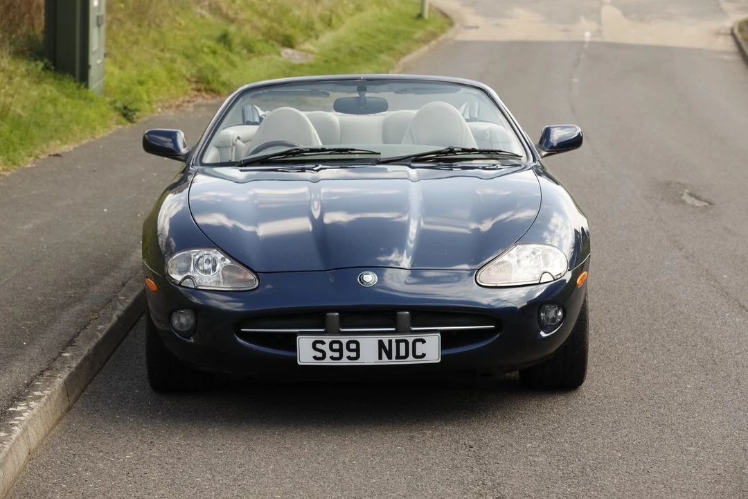 2000 Jaguar X100 XK8 - Image 13 of 30