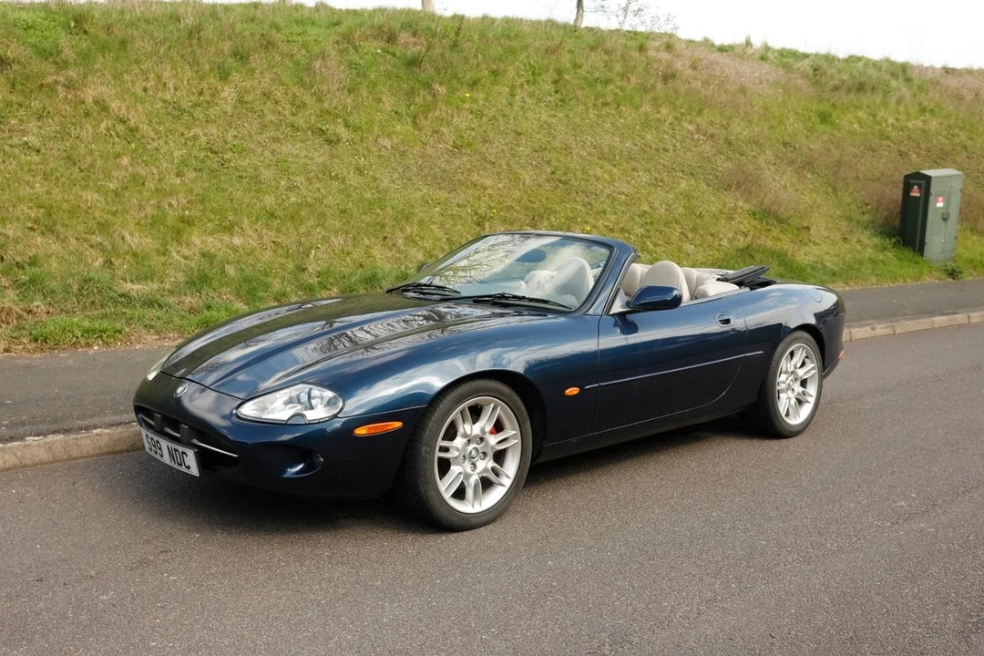 2000 Jaguar X100 XK8 - Image 8 of 30