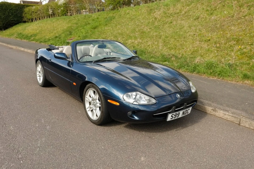 2000 Jaguar X100 XK8 - Image 6 of 30